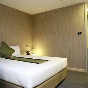 Room 10 hours only